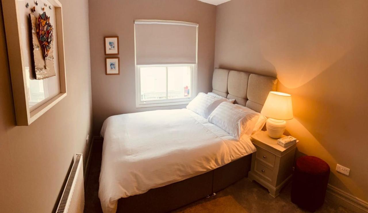 3 Bedroom Luxury Apartment Main Street كاشيل المظهر الخارجي الصورة